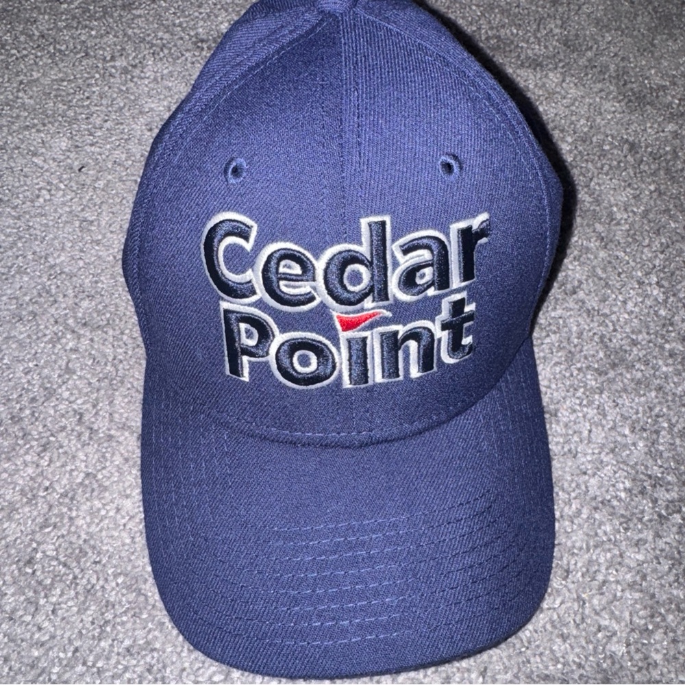 Cedar Point * Baseball Hat Navy Blue * Fitted * Large / XL  * Cap * New Era